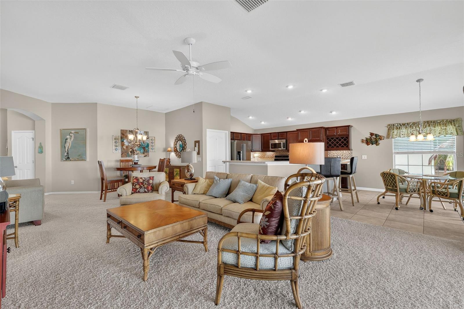 909 VANILLA LEAF PL, THE VILLAGES, FL, 32163