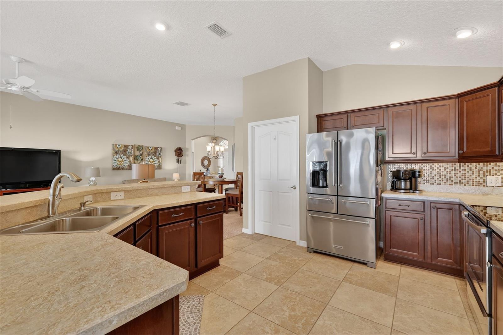 909 VANILLA LEAF PL, THE VILLAGES, FL, 32163