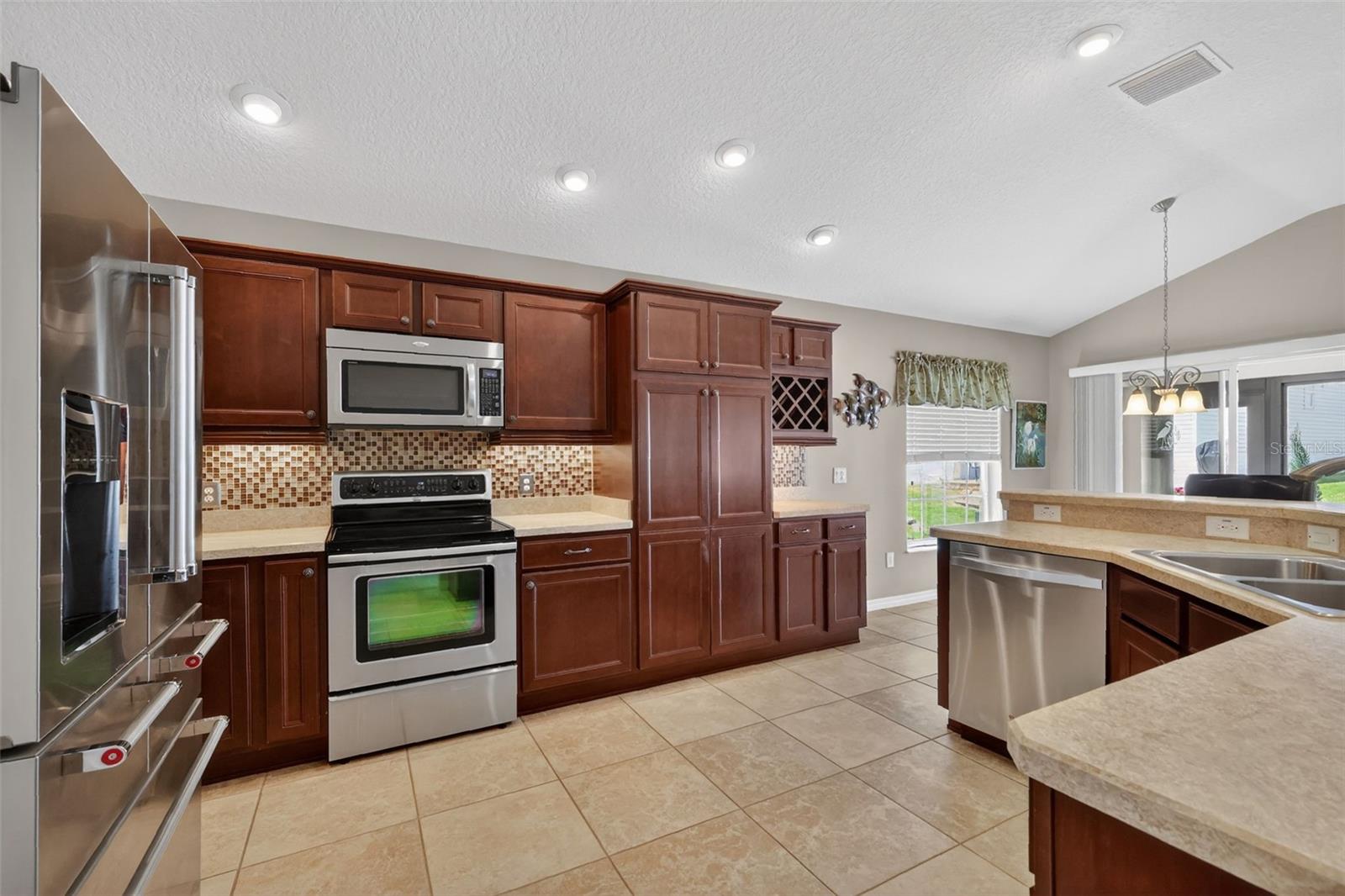 909 VANILLA LEAF PL, THE VILLAGES, FL, 32163