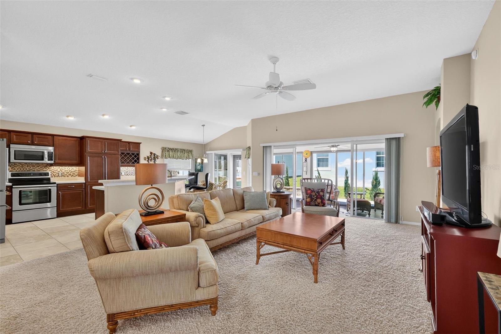 909 VANILLA LEAF PL, THE VILLAGES, FL, 32163