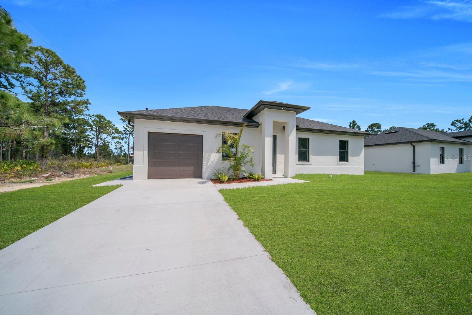 635 SUMMIT AVE S, LEHIGH ACRES, FL, 33974