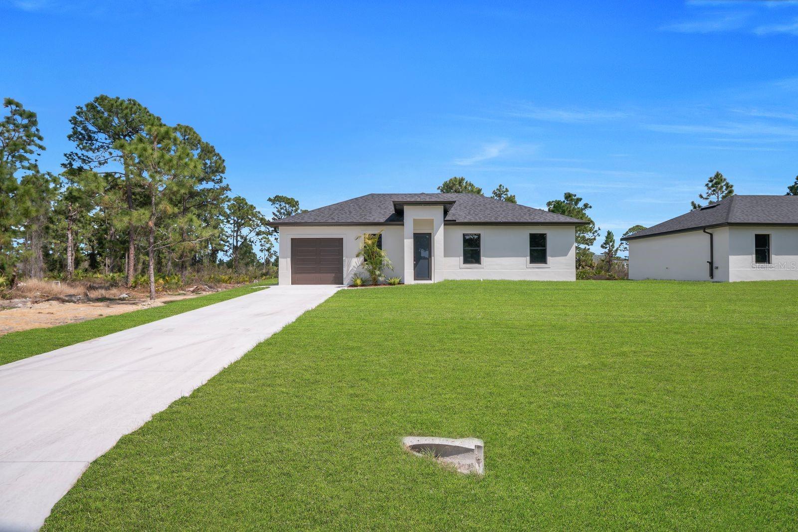 635 SUMMIT AVE S, LEHIGH ACRES, FL, 33974