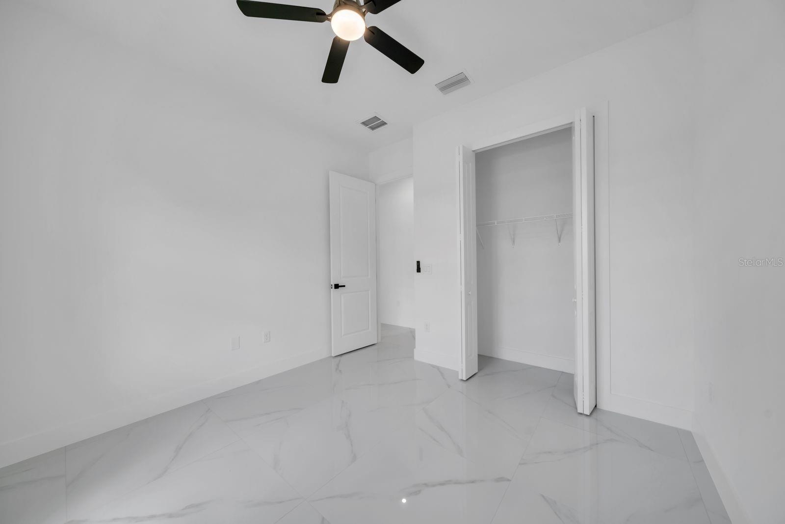 635 SUMMIT AVE S, LEHIGH ACRES, FL, 33974