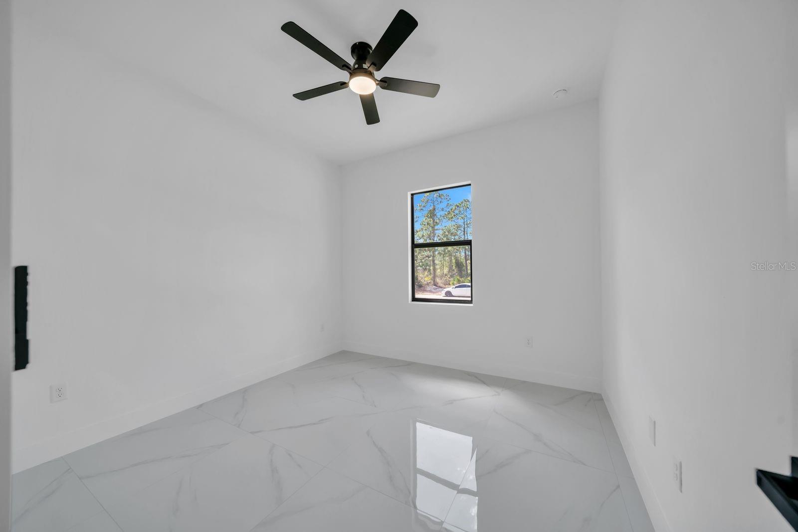 635 SUMMIT AVE S, LEHIGH ACRES, FL, 33974