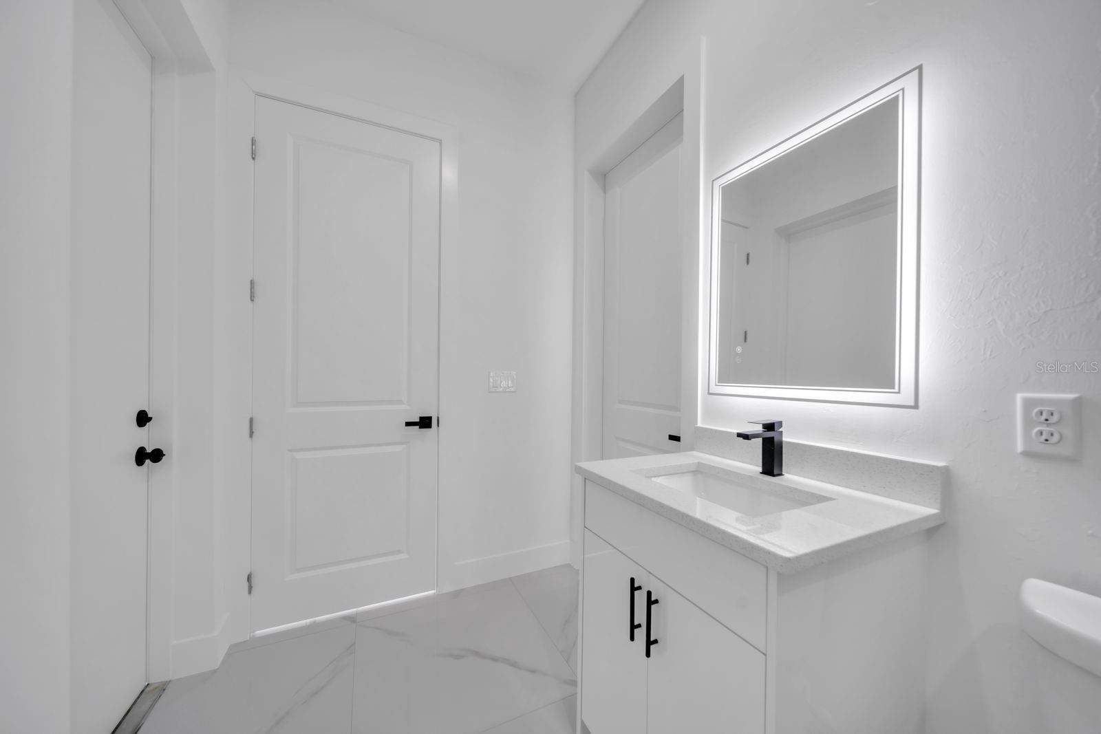 635 SUMMIT AVE S, LEHIGH ACRES, FL, 33974