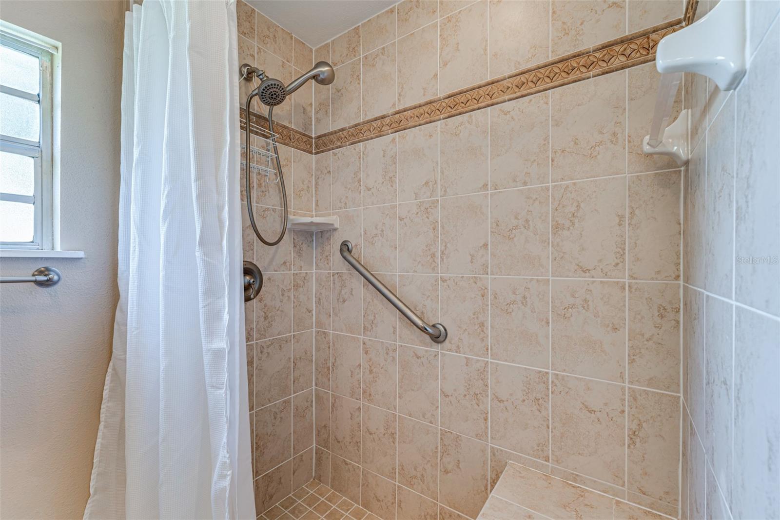 8585 W MISS MAGGIE DR, HOMOSASSA, FL, 34448