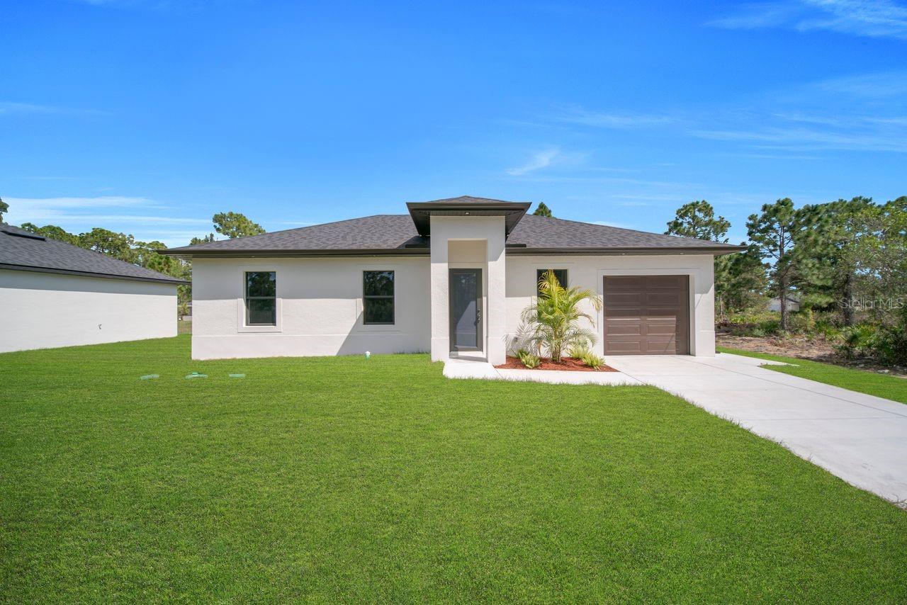 637 SUMMIT AVE S, LEHIGH ACRES, FL, 33974