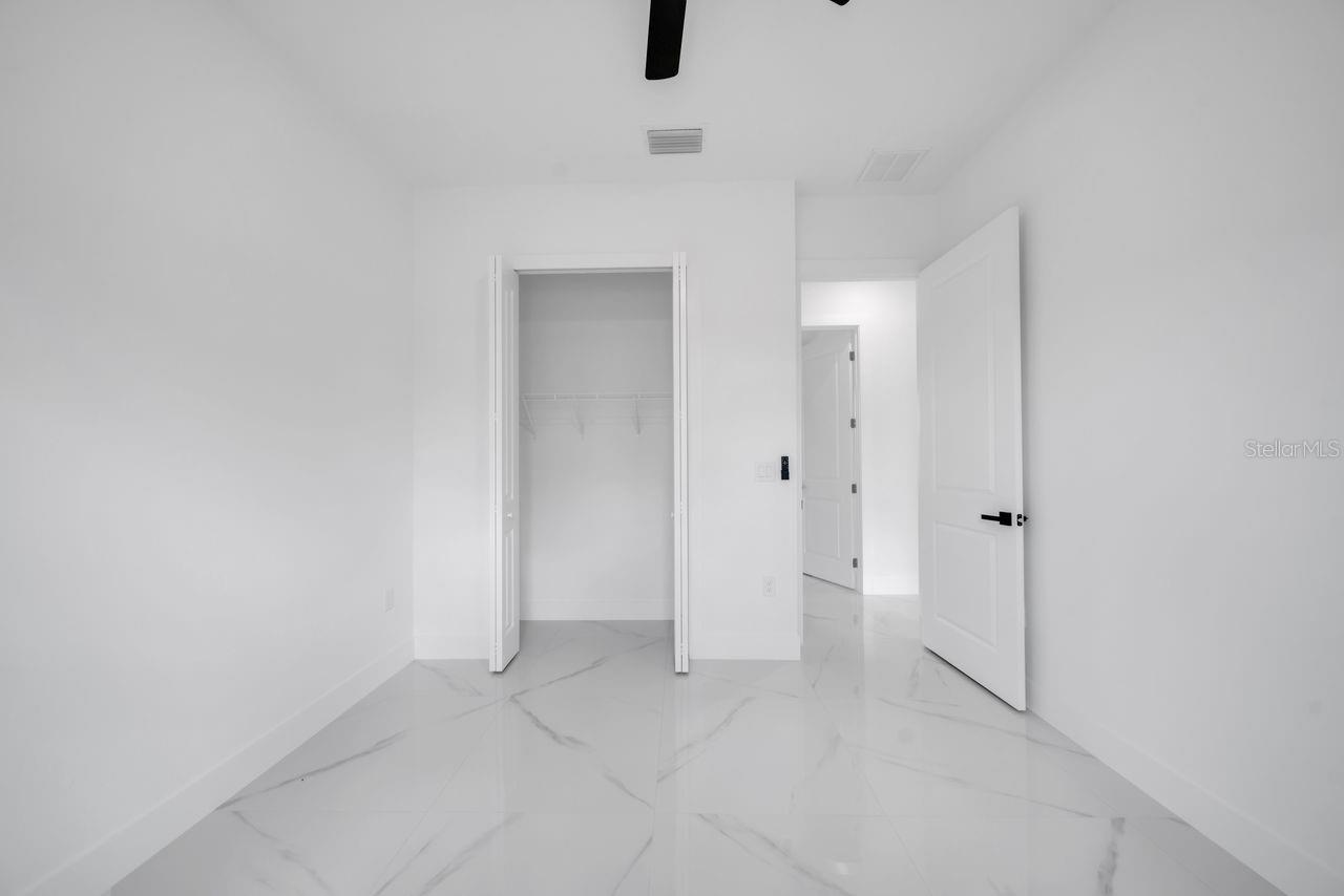 637 SUMMIT AVE S, LEHIGH ACRES, FL, 33974