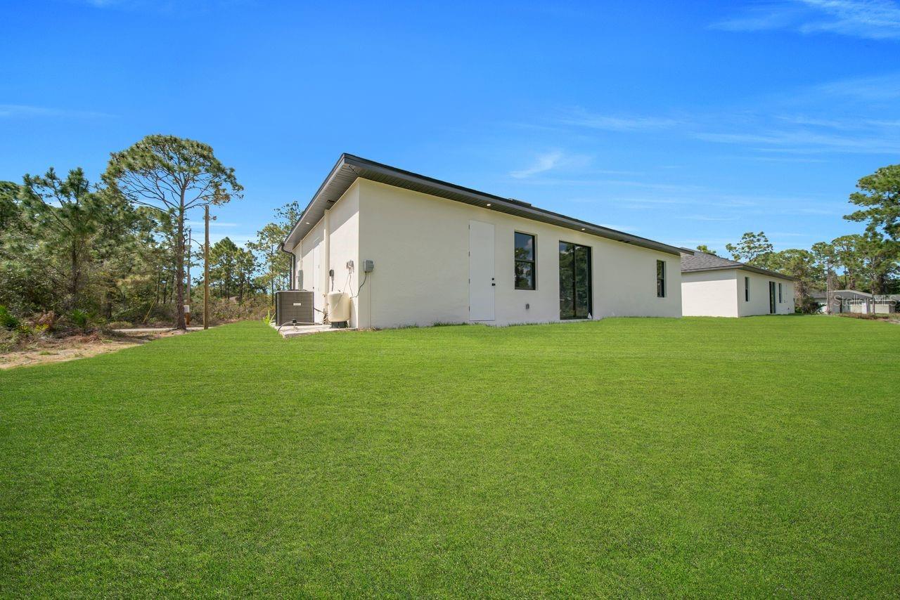 637 SUMMIT AVE S, LEHIGH ACRES, FL, 33974