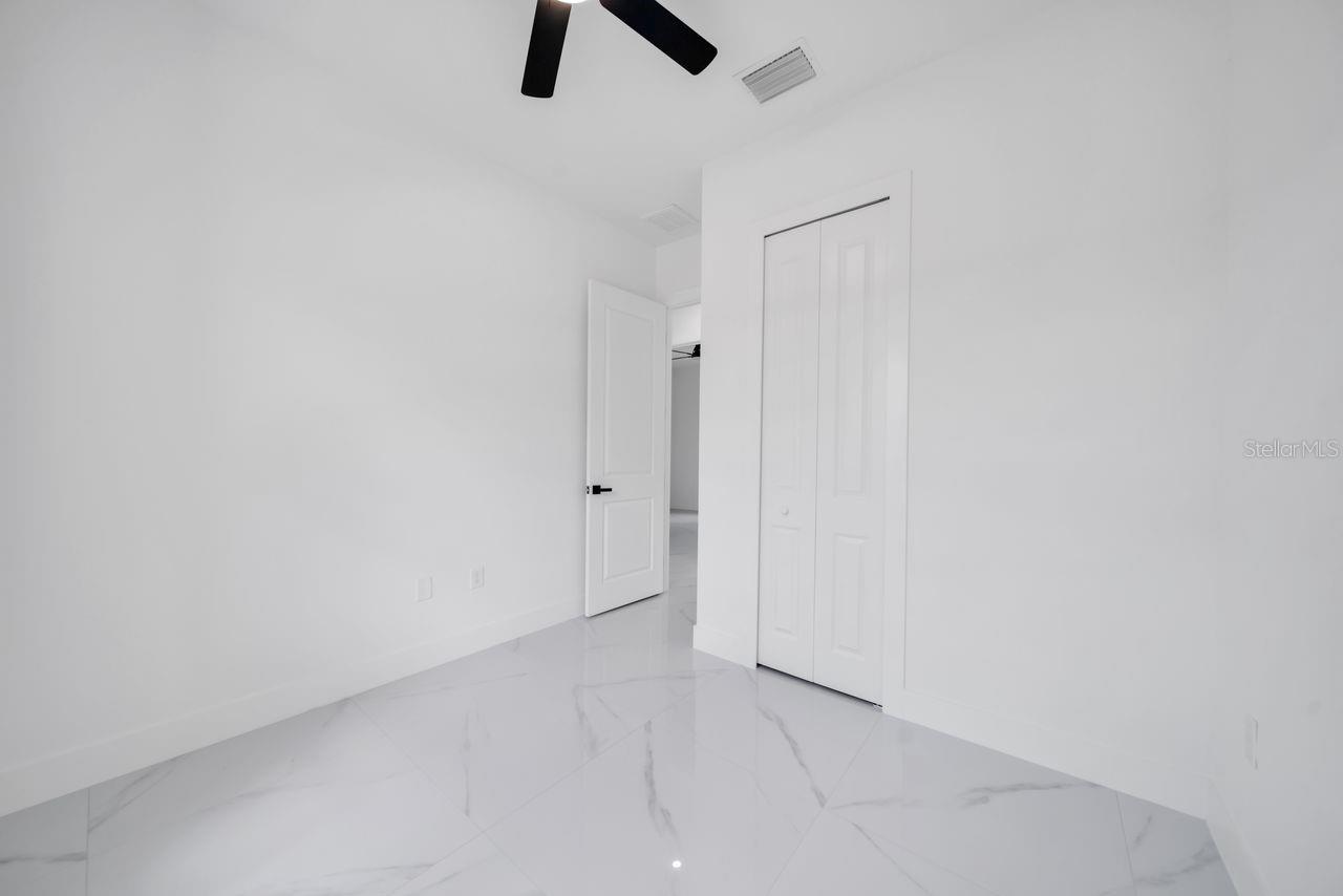637 SUMMIT AVE S, LEHIGH ACRES, FL, 33974