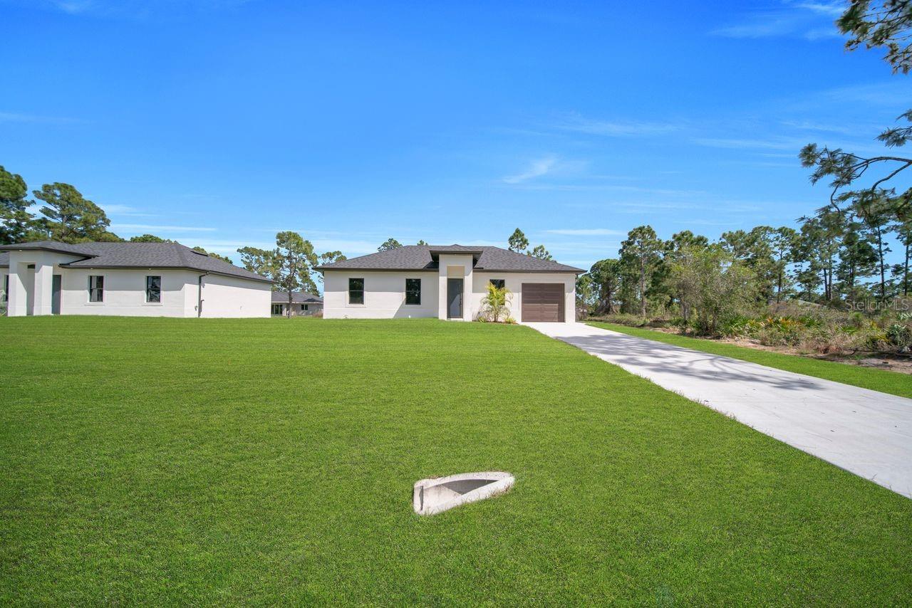637 SUMMIT AVE S, LEHIGH ACRES, FL, 33974