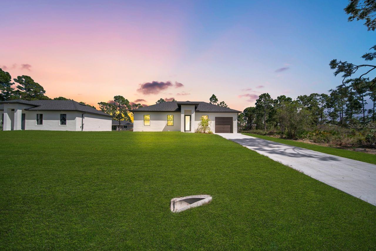 637 SUMMIT AVE S, LEHIGH ACRES, FL, 33974