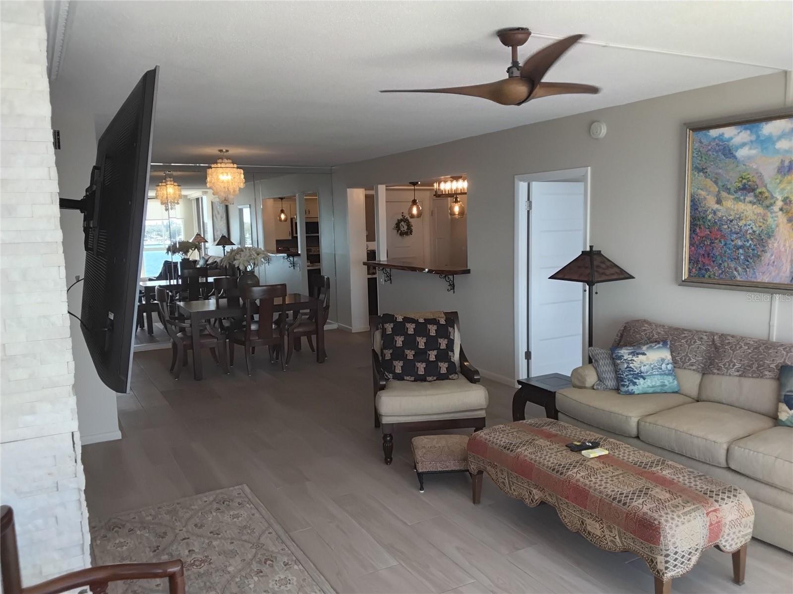 Living Rm  / Dining Rm