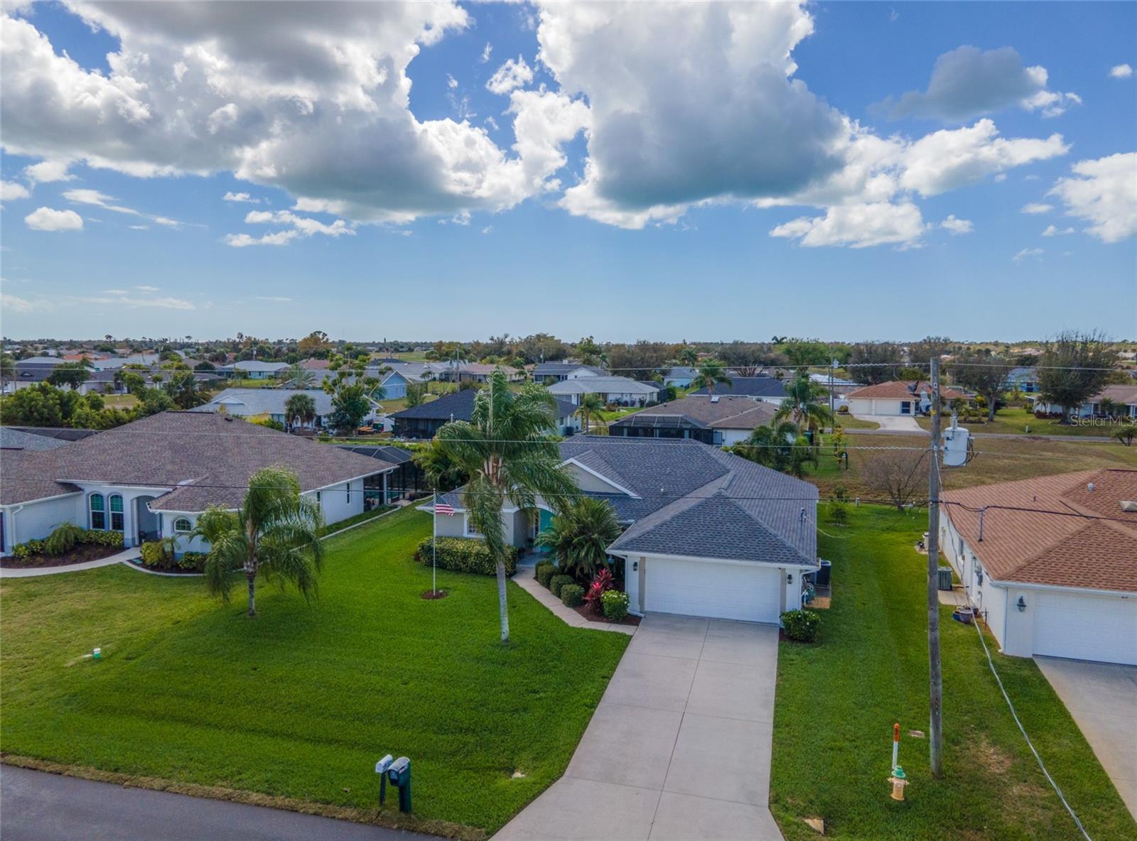 27 MARINER LN, ROTONDA WEST, FL, 33947