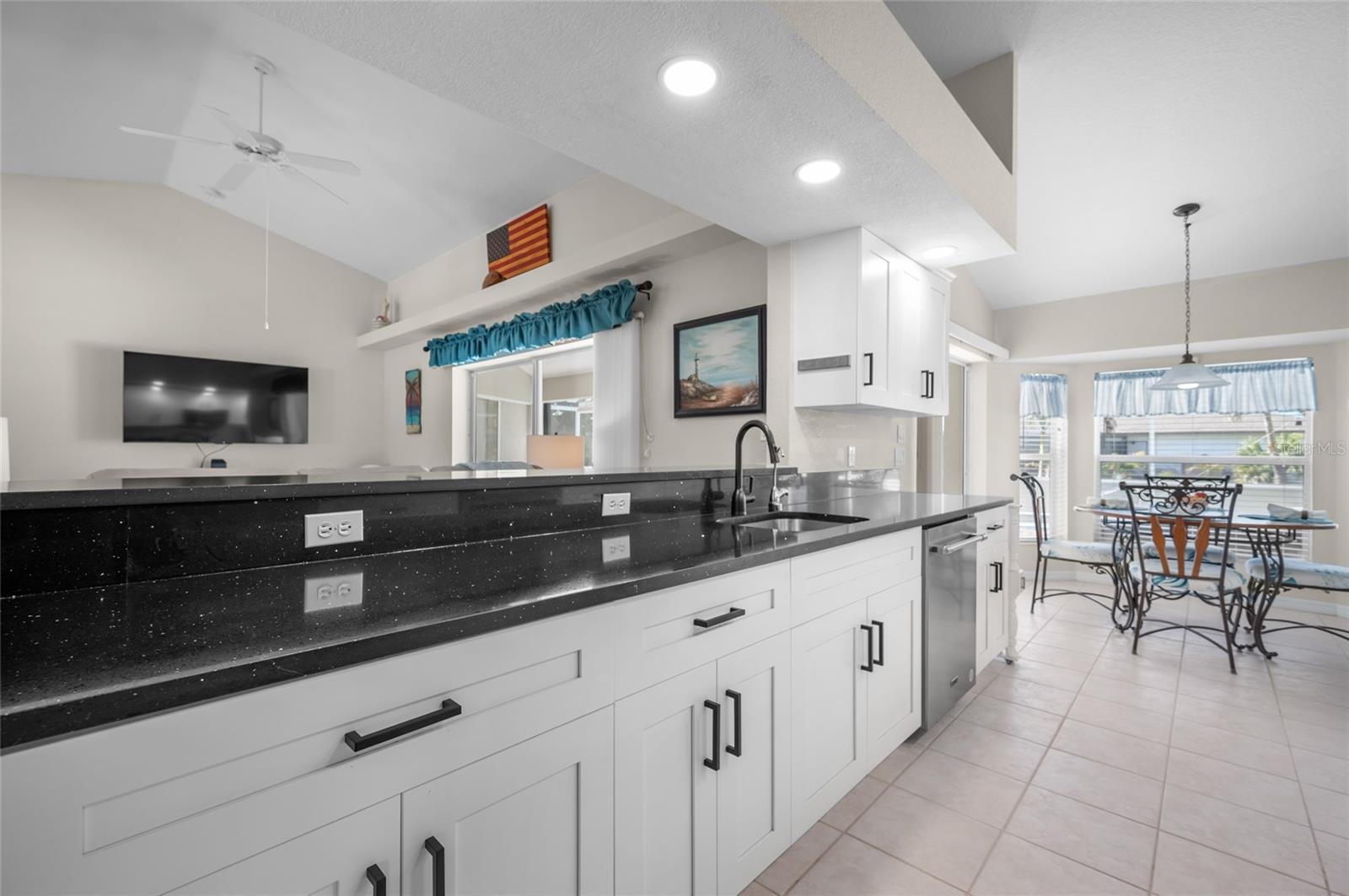 27 MARINER LN, ROTONDA WEST, FL, 33947