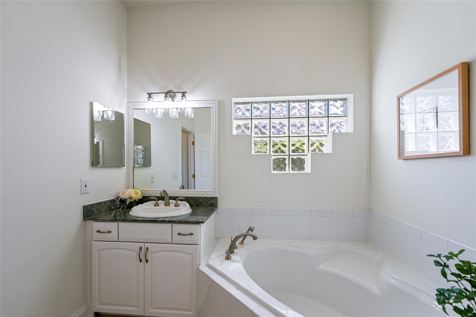 3615 5TH AVE NE, BRADENTON, FL, 34208
