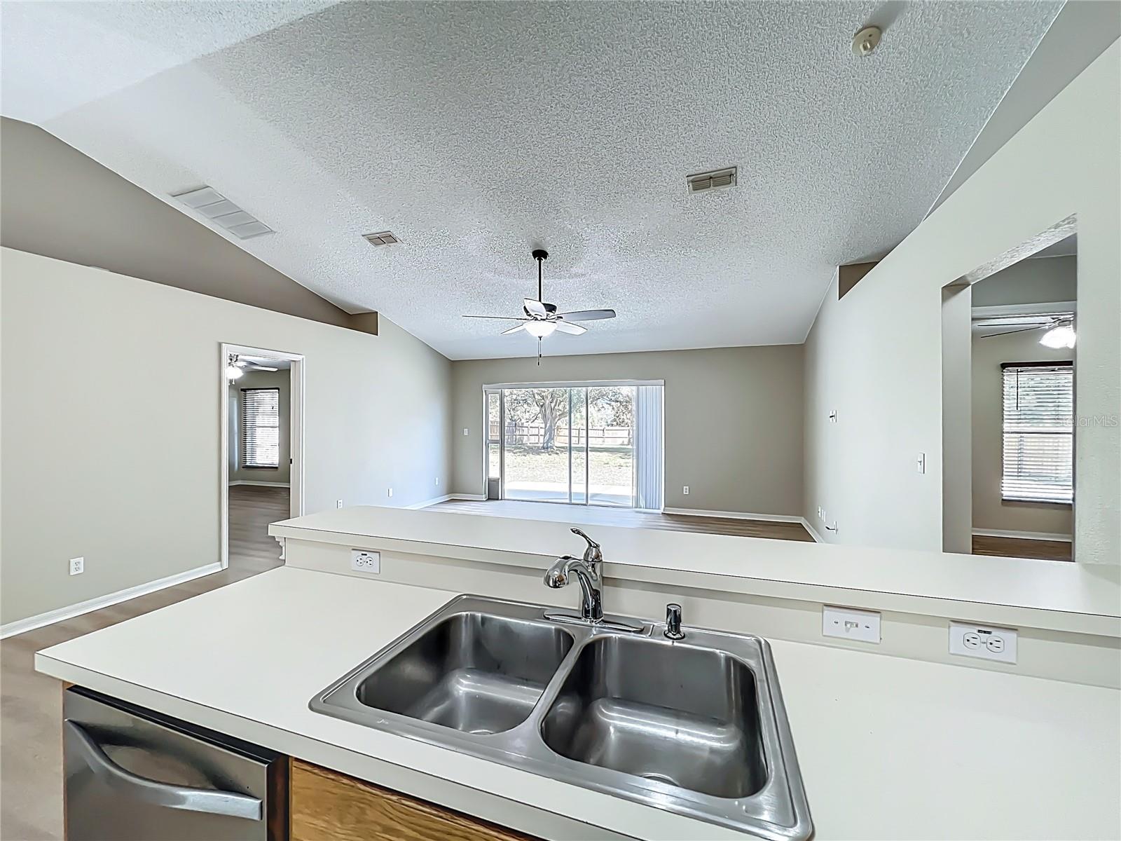 1103 LAKEVIEW OAKS DR, MINNEOLA, FL, 34715