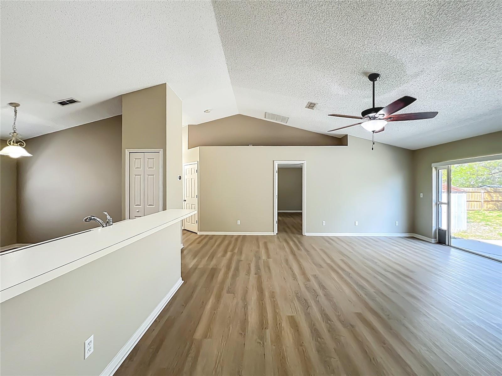1103 LAKEVIEW OAKS DR, MINNEOLA, FL, 34715
