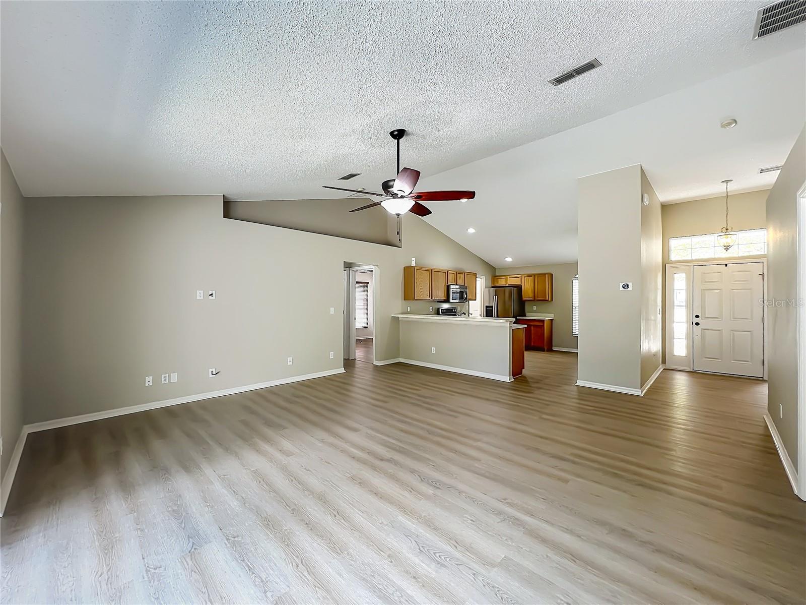 1103 LAKEVIEW OAKS DR, MINNEOLA, FL, 34715