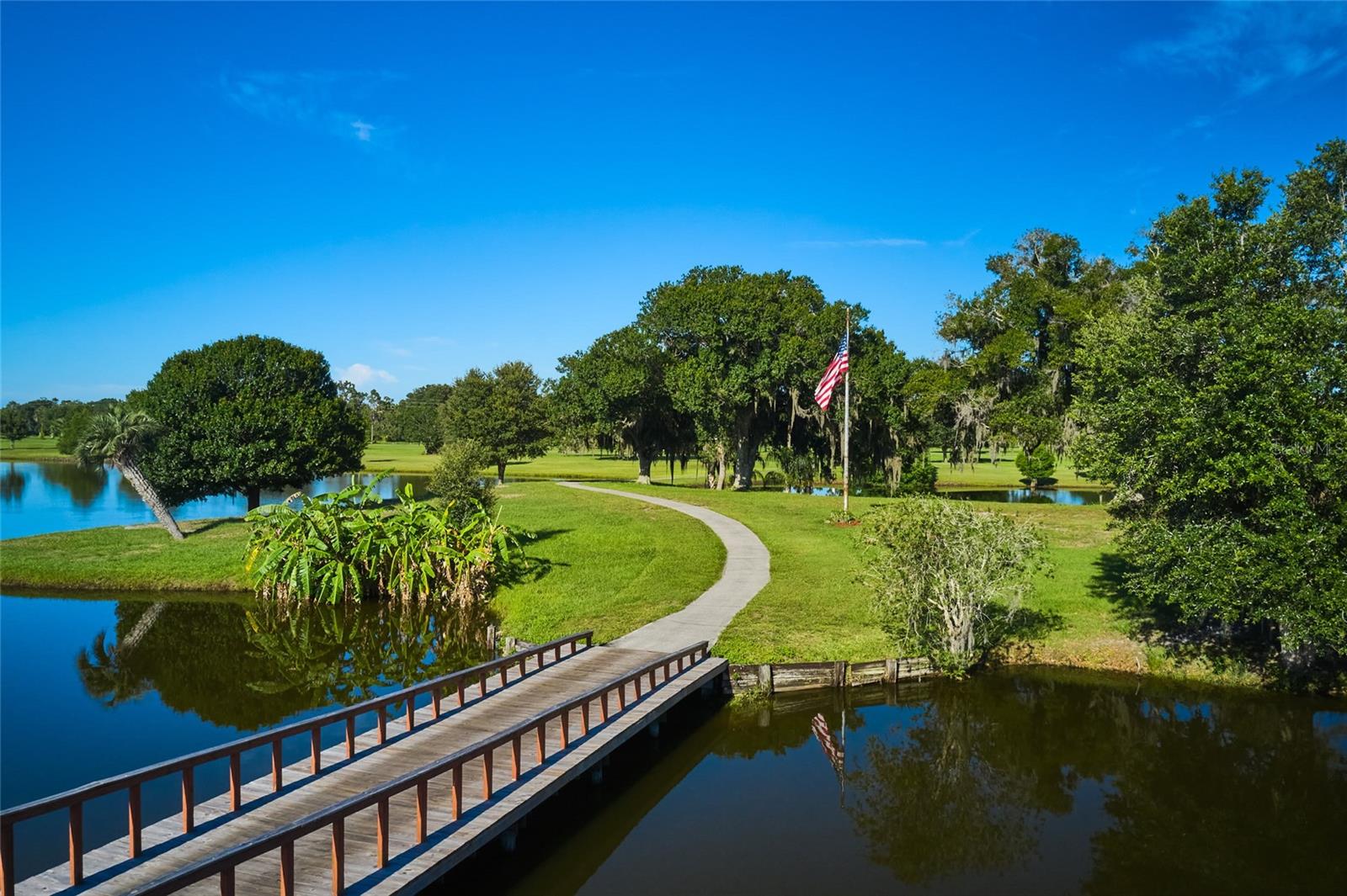 802 ALTHEA DR, INDIAN LAKE ESTATES, FL, 33855