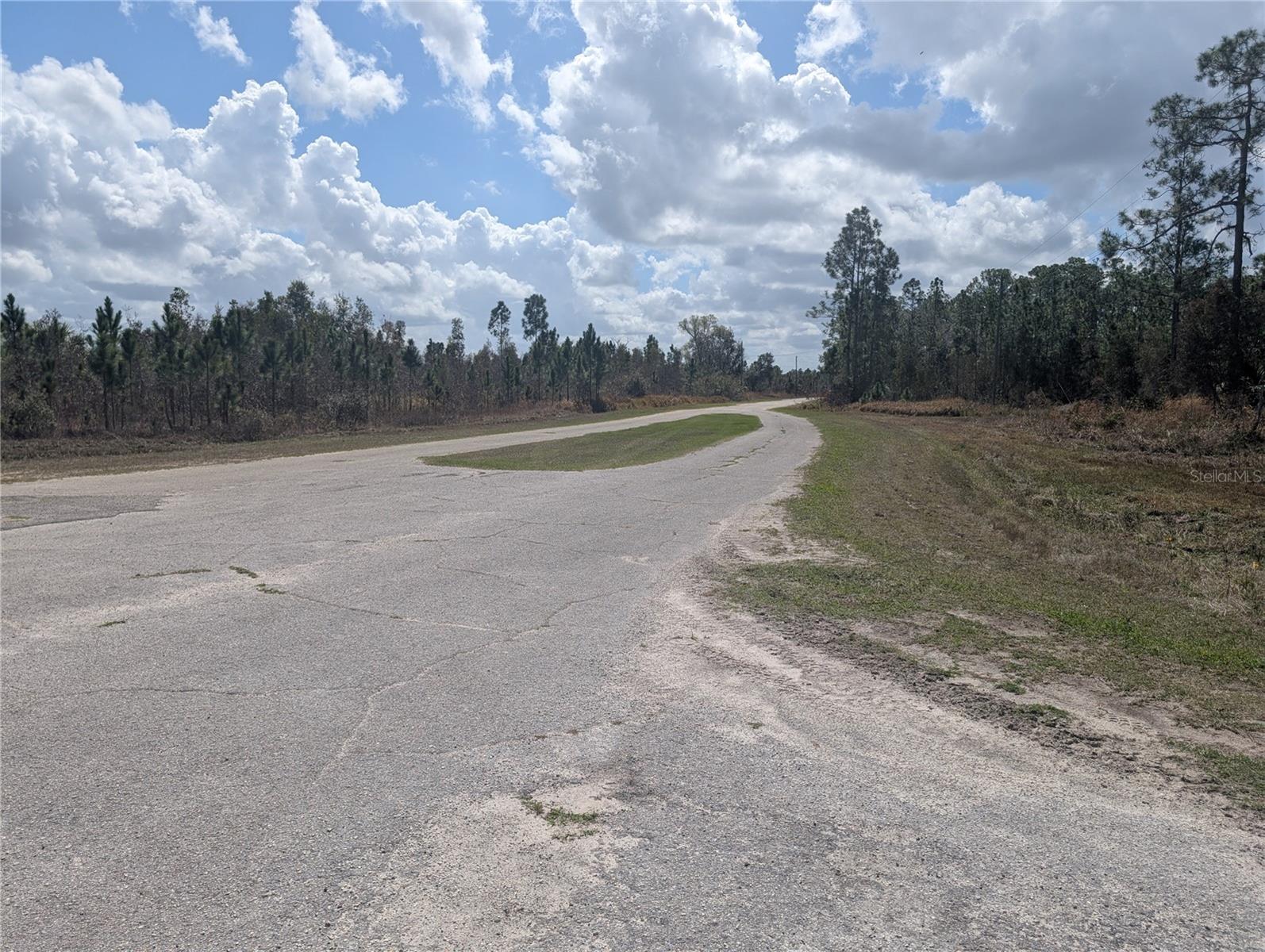 802 ALTHEA DR, INDIAN LAKE ESTATES, FL, 33855