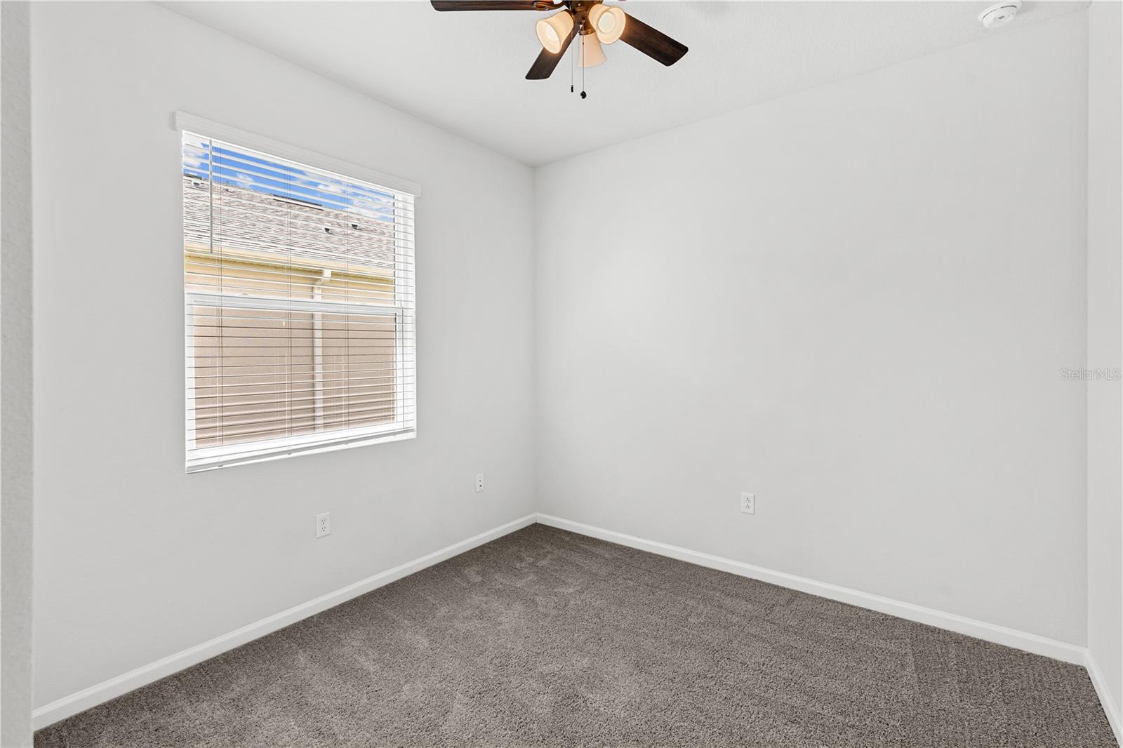 10200 SPRING LAKE DR, CLERMONT, FL, 34711