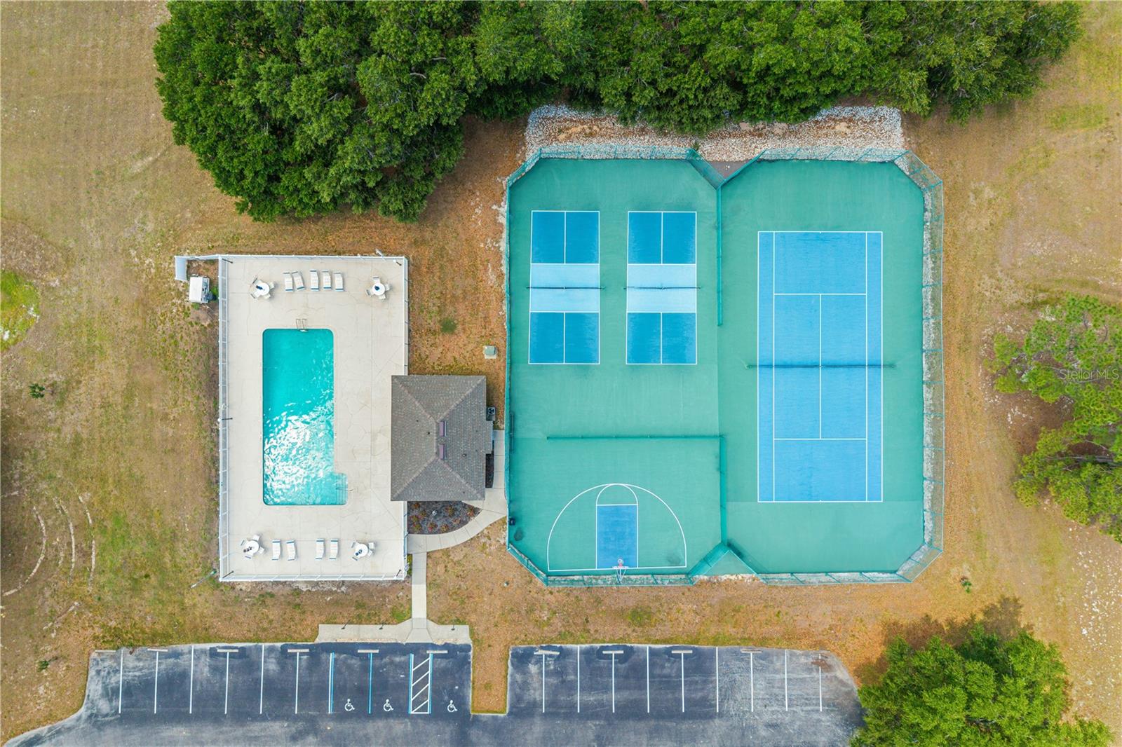 10200 SPRING LAKE DR, CLERMONT, FL, 34711