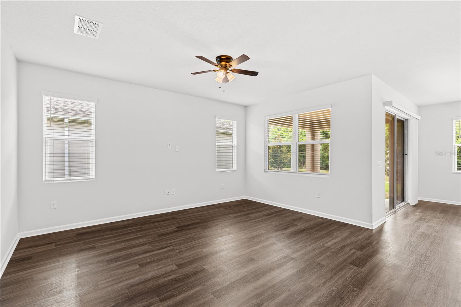 10200 SPRING LAKE DR, CLERMONT, FL, 34711