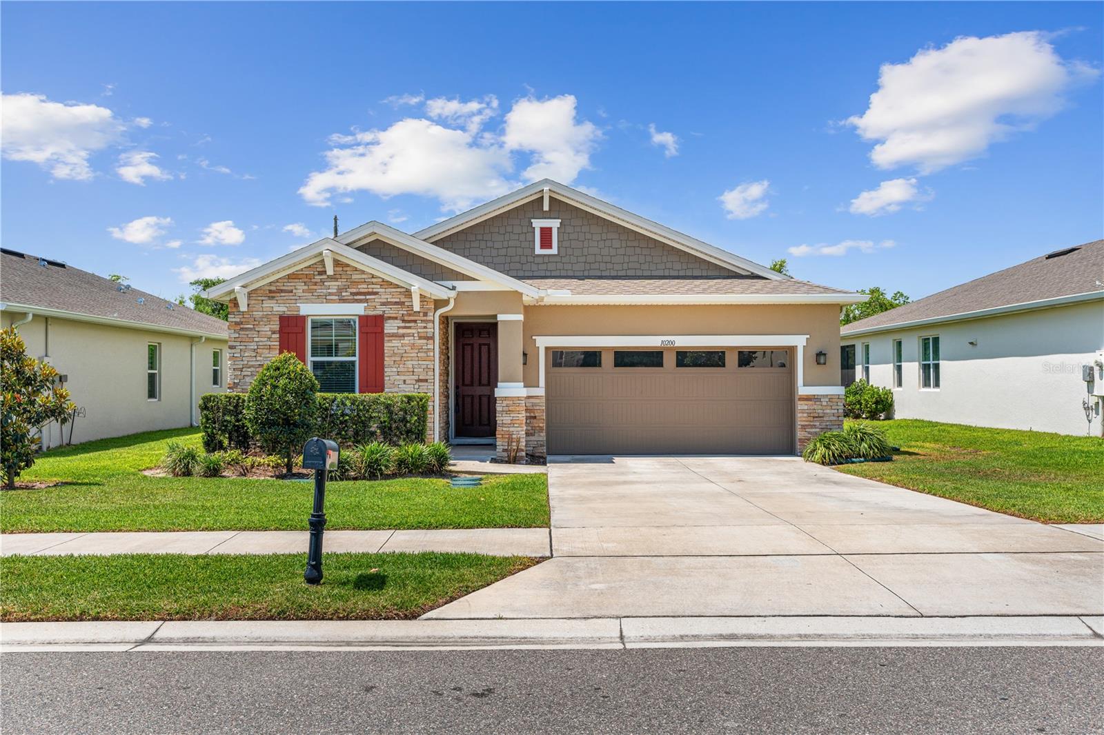 10200 SPRING LAKE DR, CLERMONT, FL, 34711