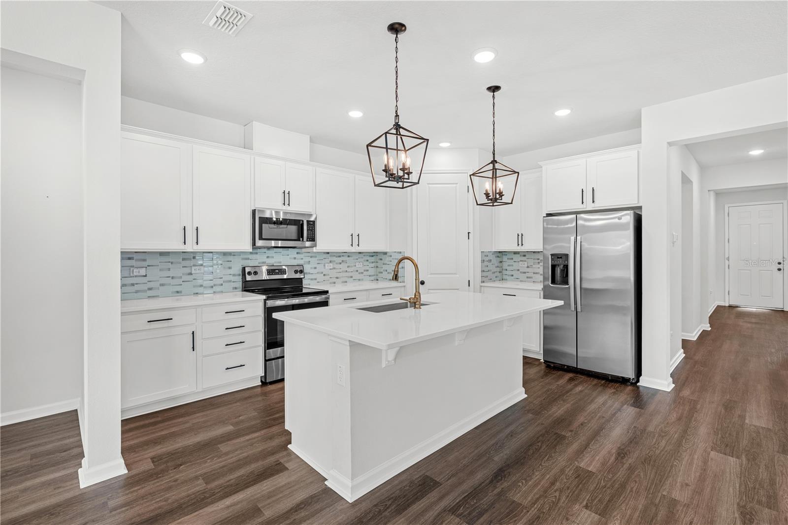 10200 SPRING LAKE DR, CLERMONT, FL, 34711