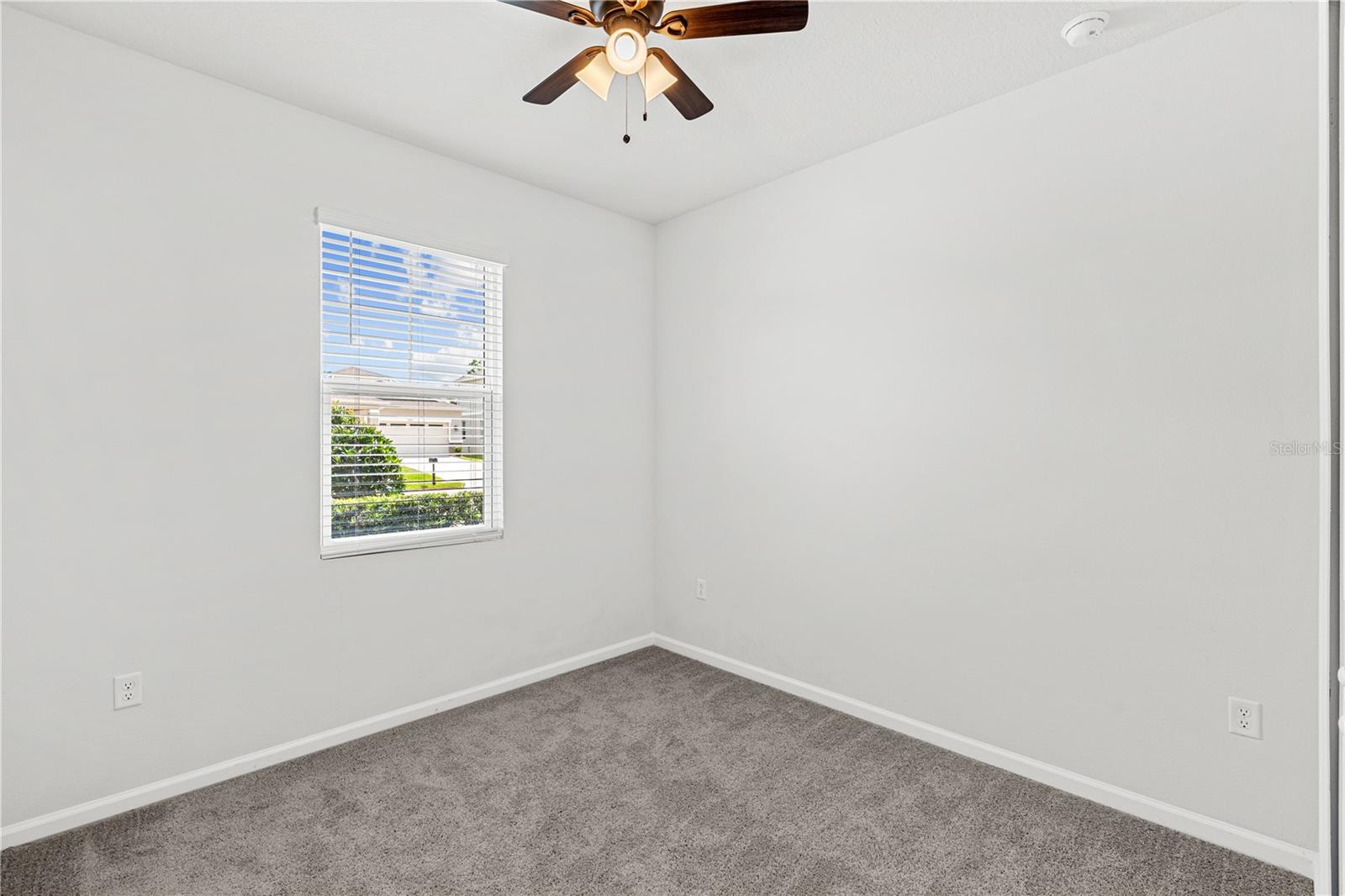 10200 SPRING LAKE DR, CLERMONT, FL, 34711