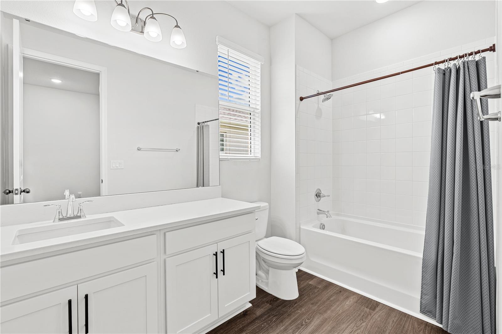 10200 SPRING LAKE DR, CLERMONT, FL, 34711