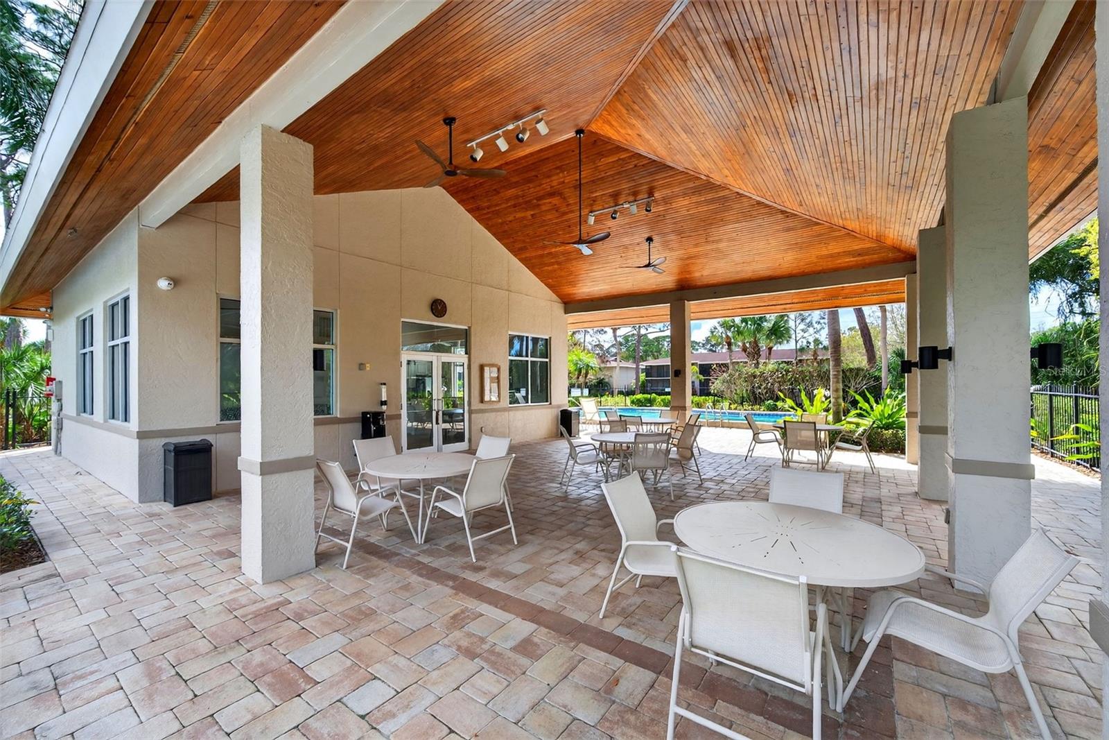 930 LA COSTA CIR #2, SARASOTA, FL, 34237