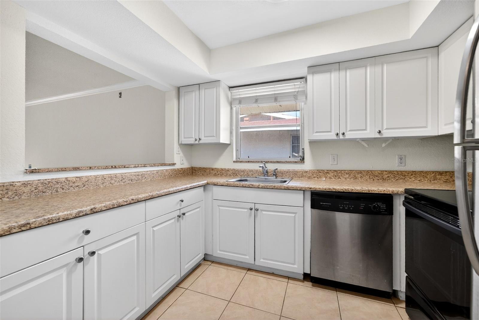 930 LA COSTA CIR #2, SARASOTA, FL, 34237