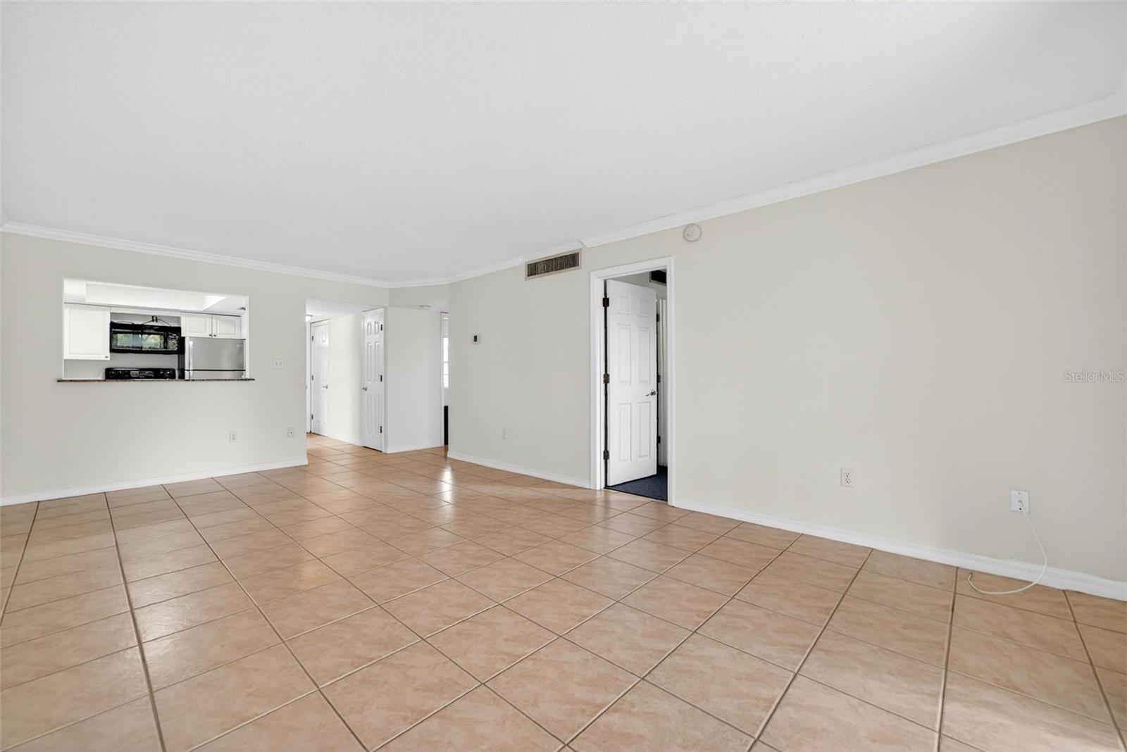 930 LA COSTA CIR #2, SARASOTA, FL, 34237