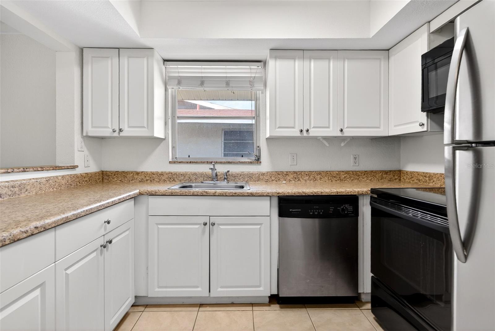 930 LA COSTA CIR #2, SARASOTA, FL, 34237