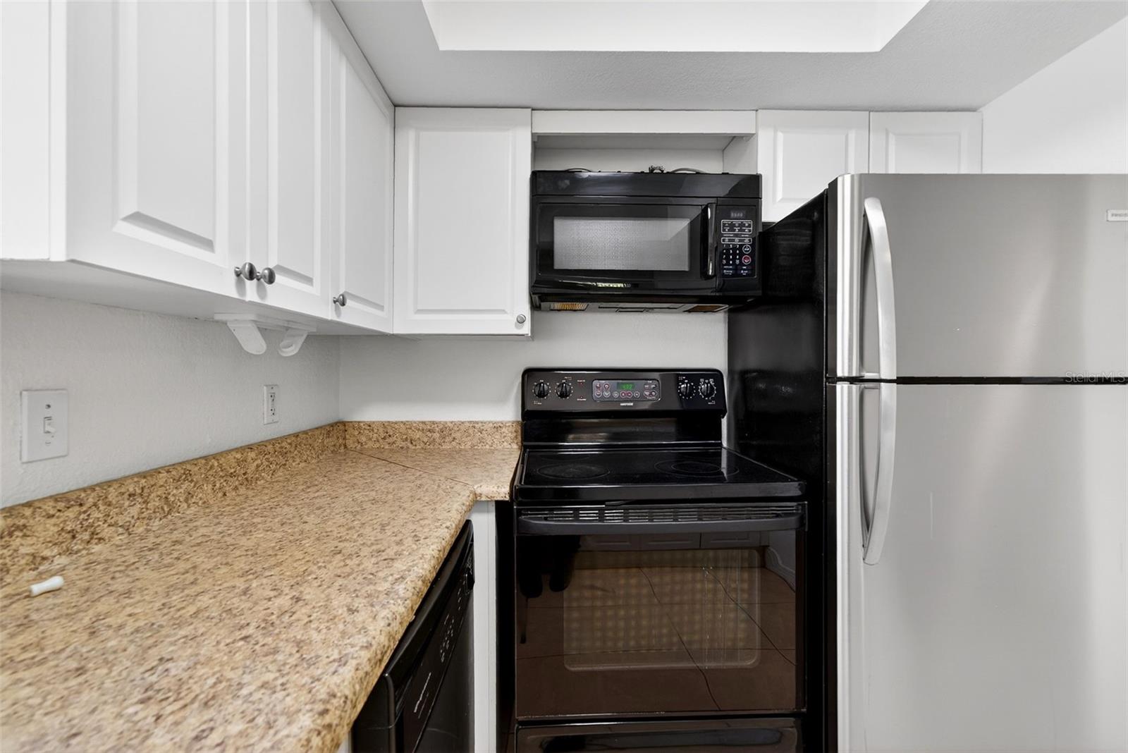 930 LA COSTA CIR #2, SARASOTA, FL, 34237