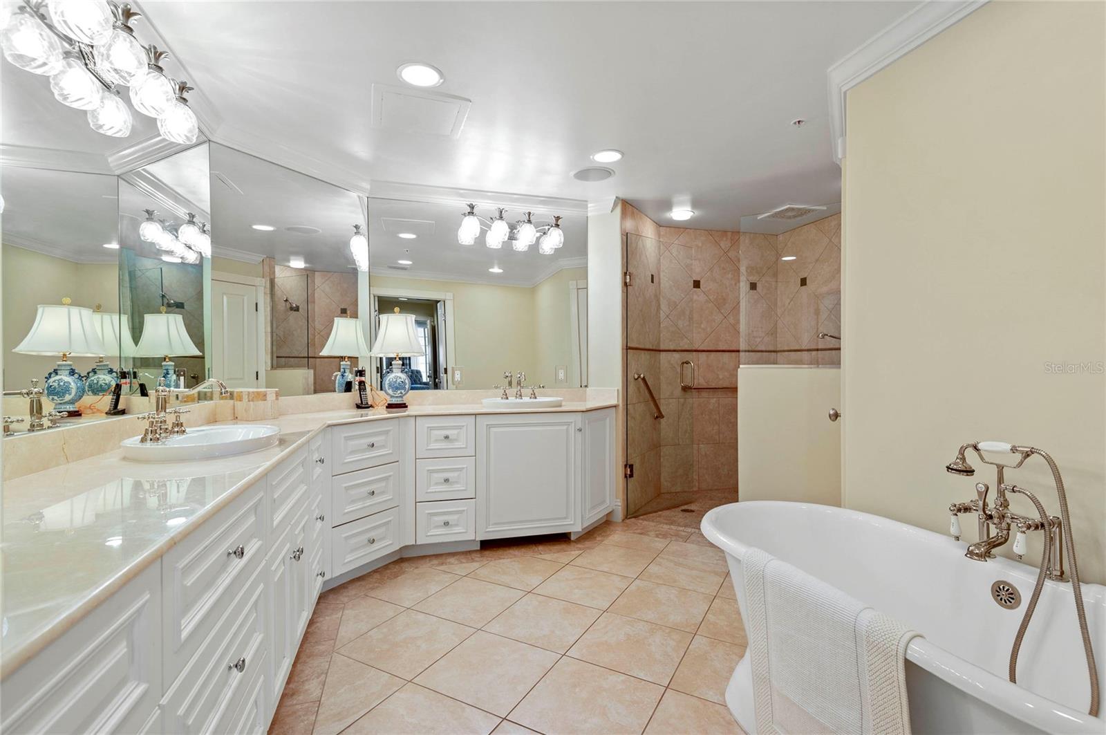 1110 SW IVANHOE BLVD #27, ORLANDO, FL, 32804