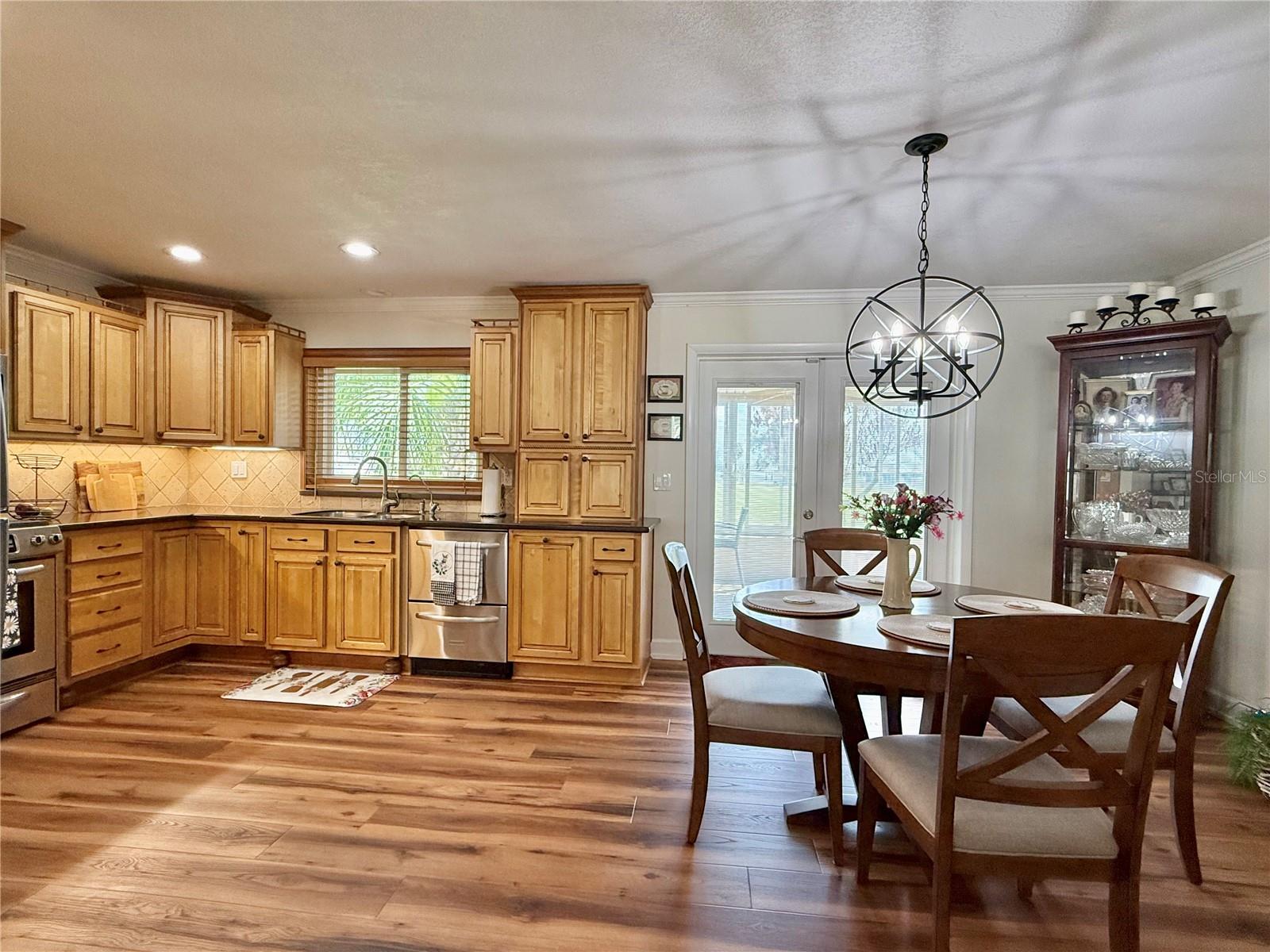 233 GREENSVIEW DR, AVON PARK, FL, 33825