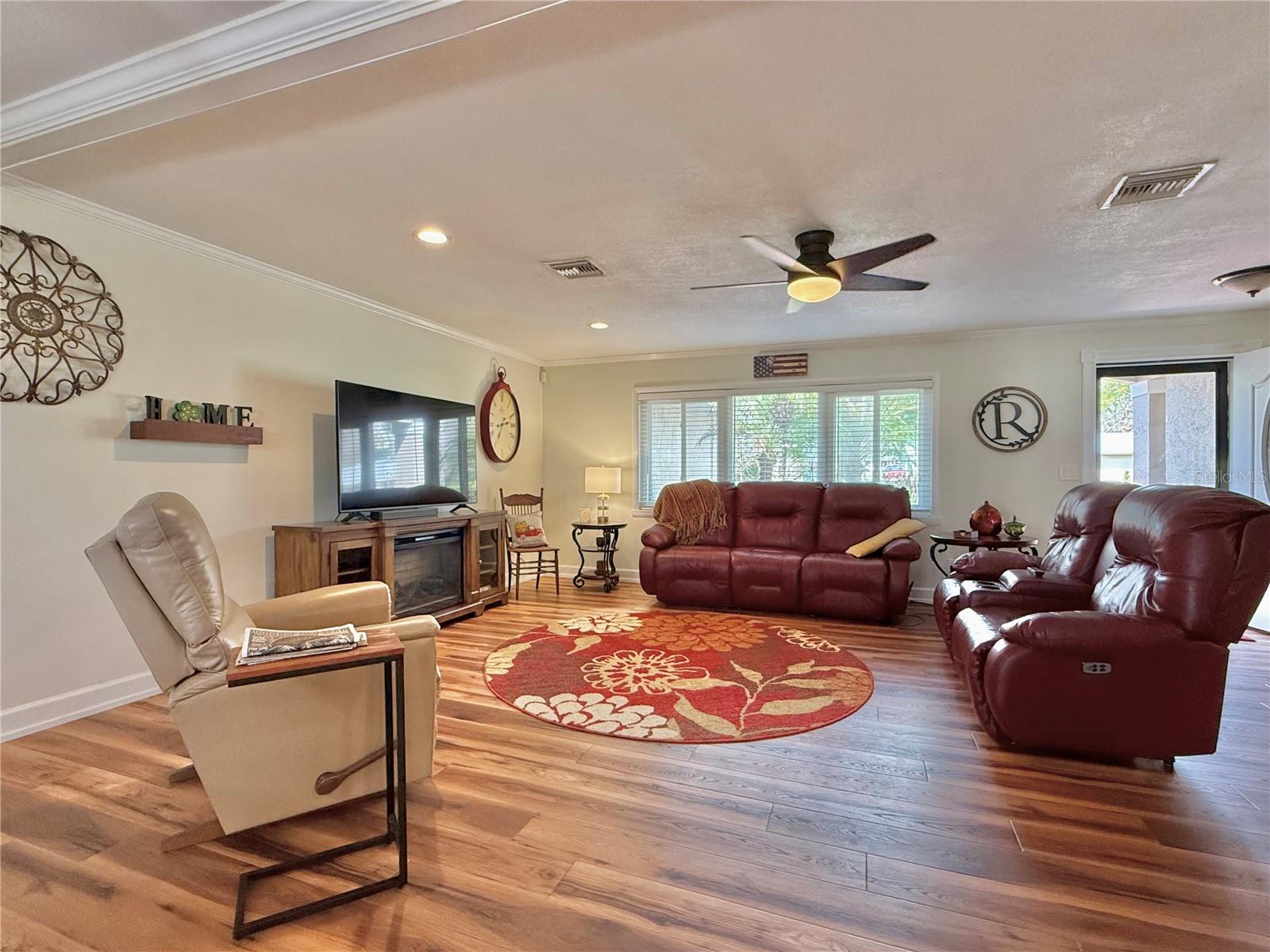 233 GREENSVIEW DR, AVON PARK, FL, 33825