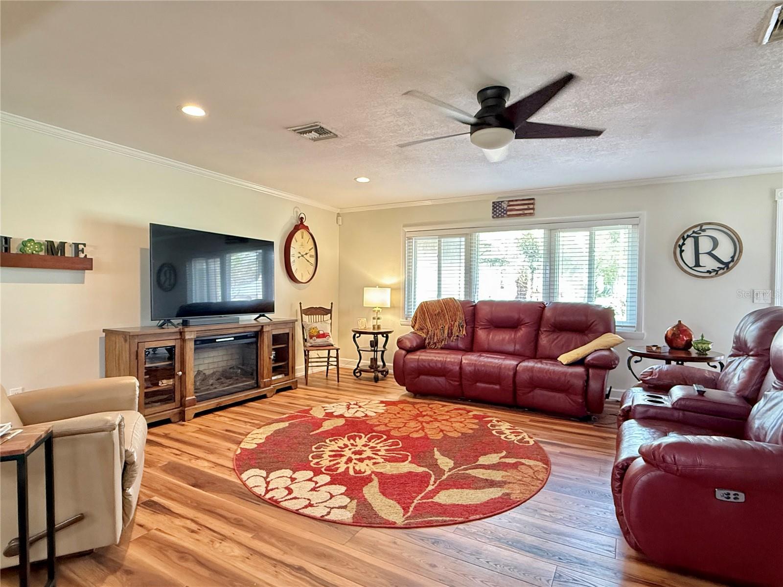 233 GREENSVIEW DR, AVON PARK, FL, 33825