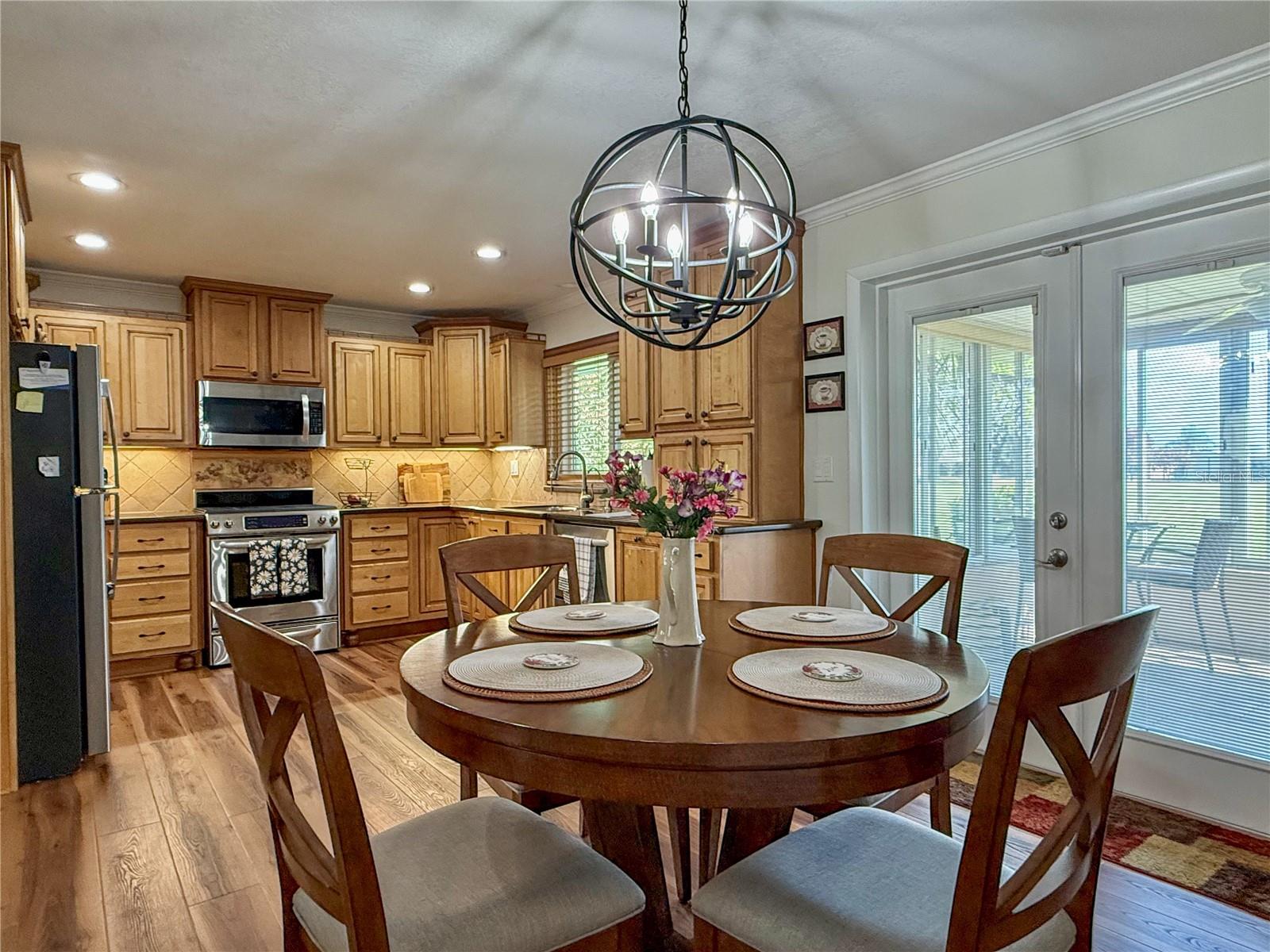 233 GREENSVIEW DR, AVON PARK, FL, 33825