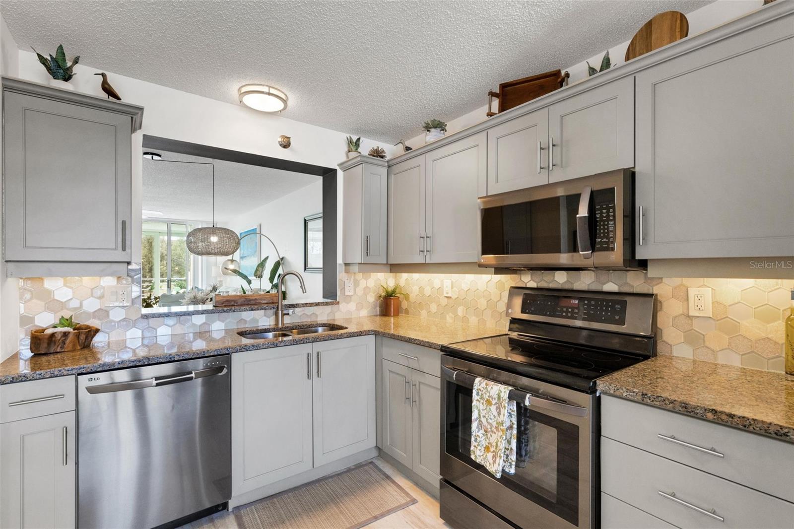 4460 FAIRWAYS BLVD #105, BRADENTON, FL, 34209