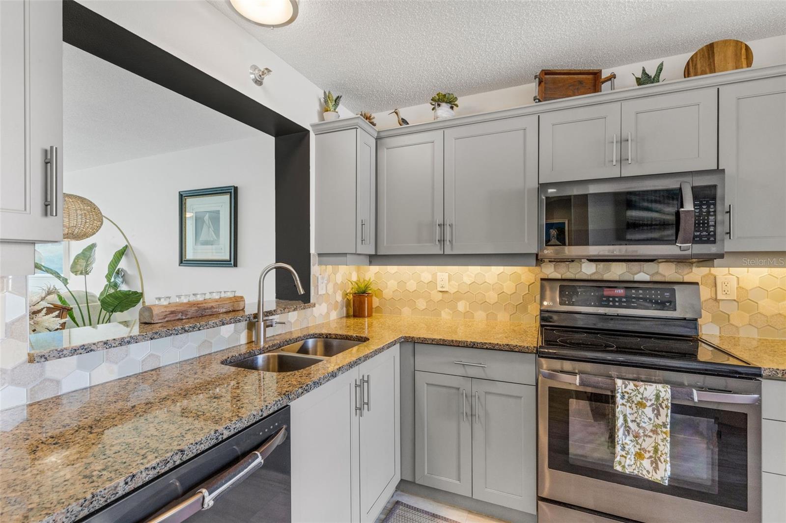 4460 FAIRWAYS BLVD #105, BRADENTON, FL, 34209