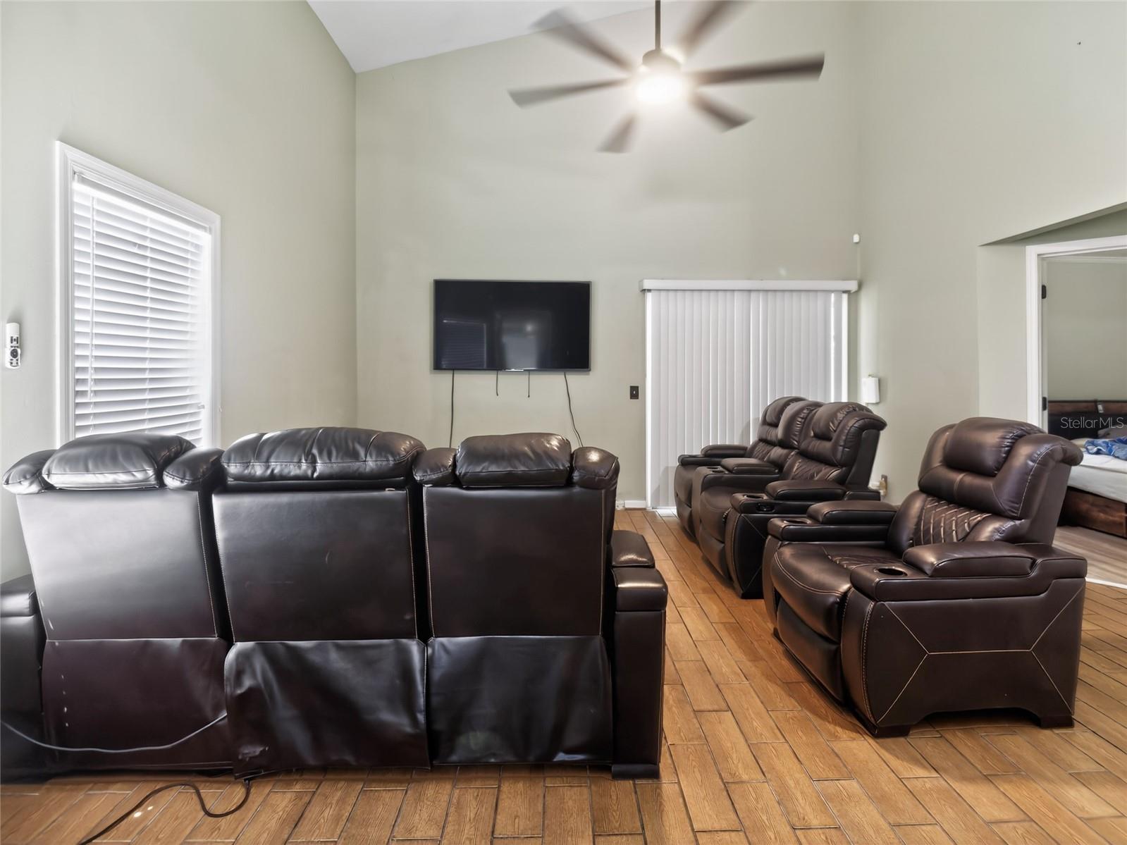 437 ALSTON DR, ORLANDO, FL, 32835