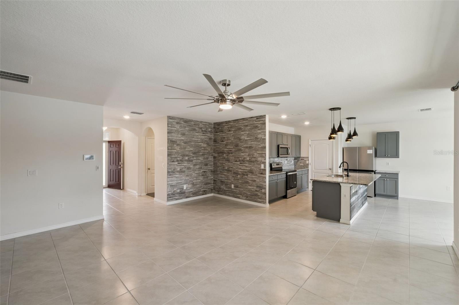 866 BAYLOR DR, DELTONA, FL, 32725