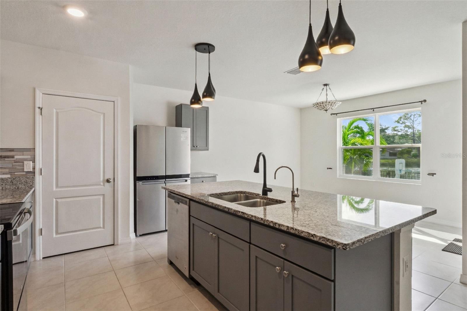 866 BAYLOR DR, DELTONA, FL, 32725
