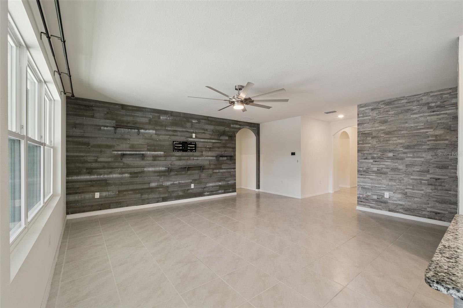 866 BAYLOR DR, DELTONA, FL, 32725