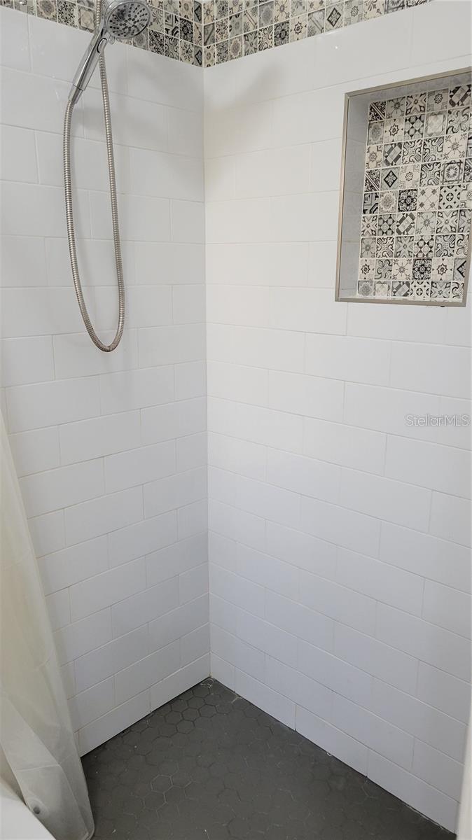 5619 COLONIAL OAKS BLVD, SARASOTA, FL, 34232