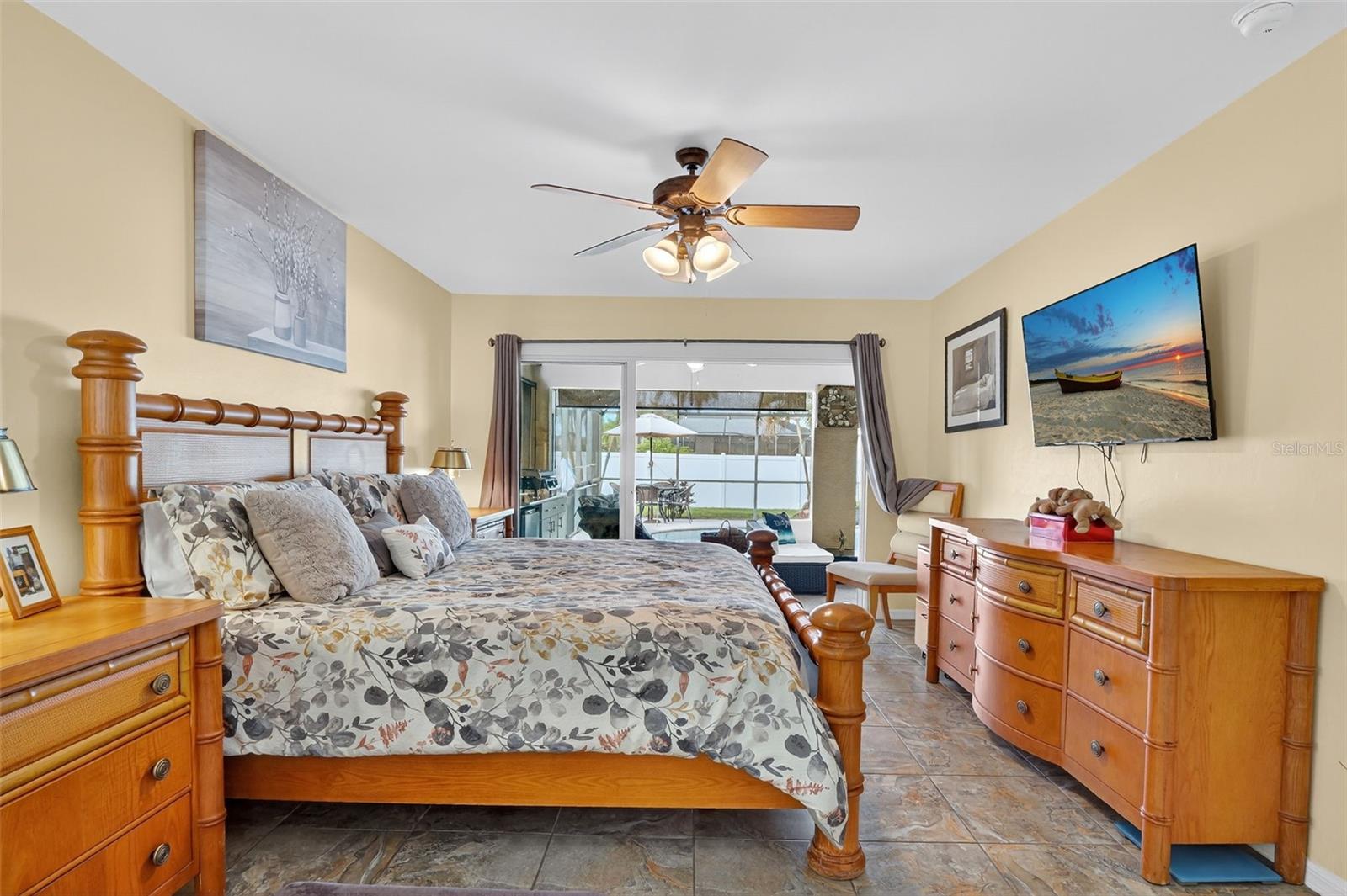 412 SE 13TH AVE, CAPE CORAL, FL, 33990